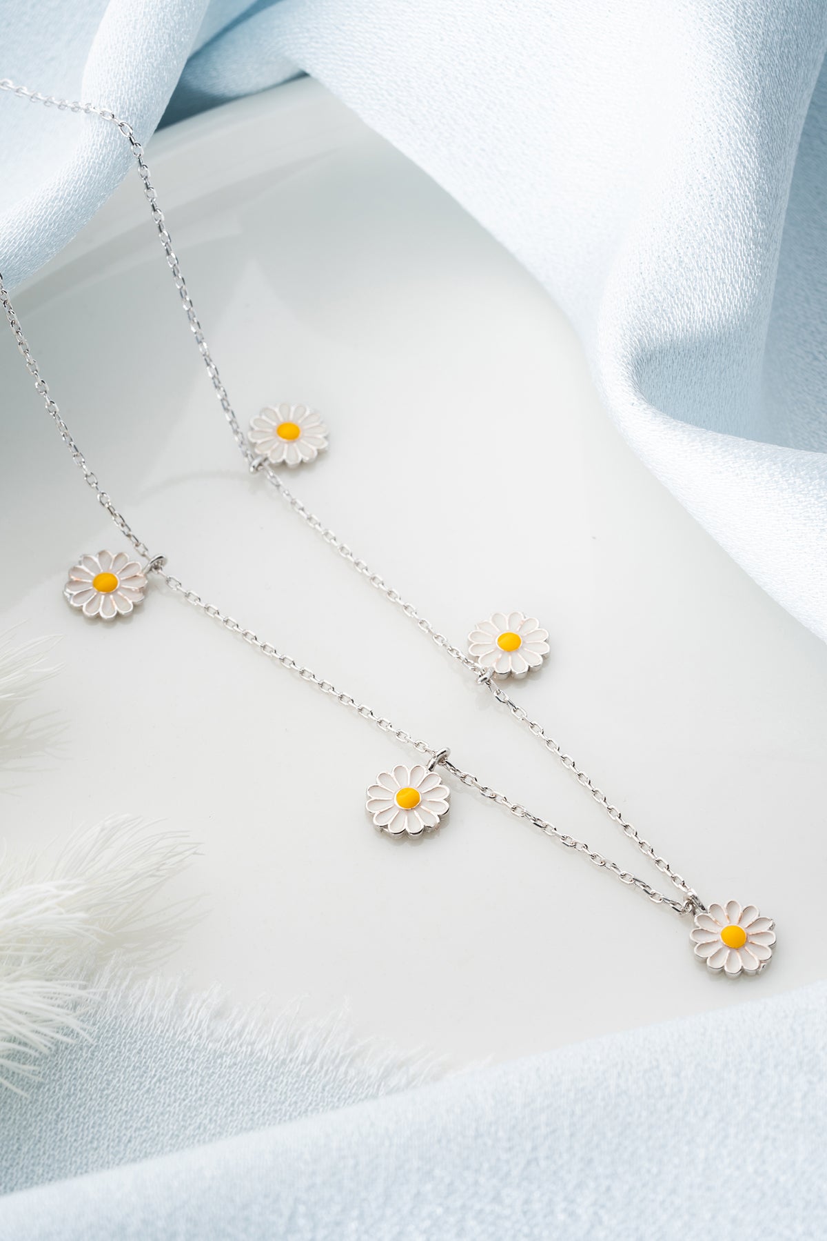 Daisy Necklace