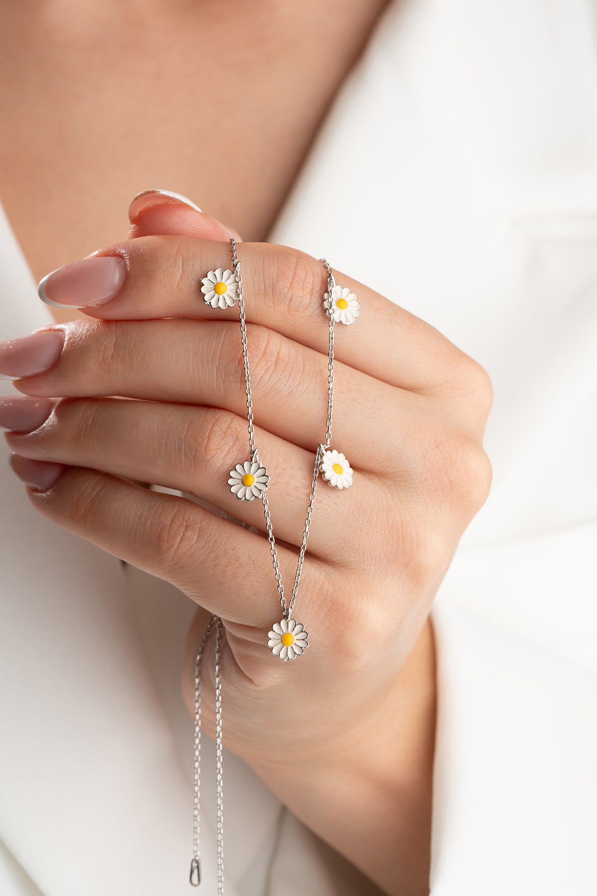 Daisy Necklace