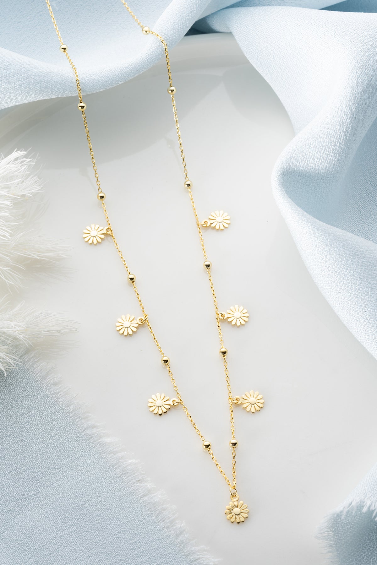 Daisy Sattelite Necklace