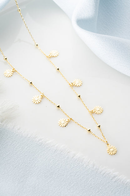 Daisy Sattelite Necklace