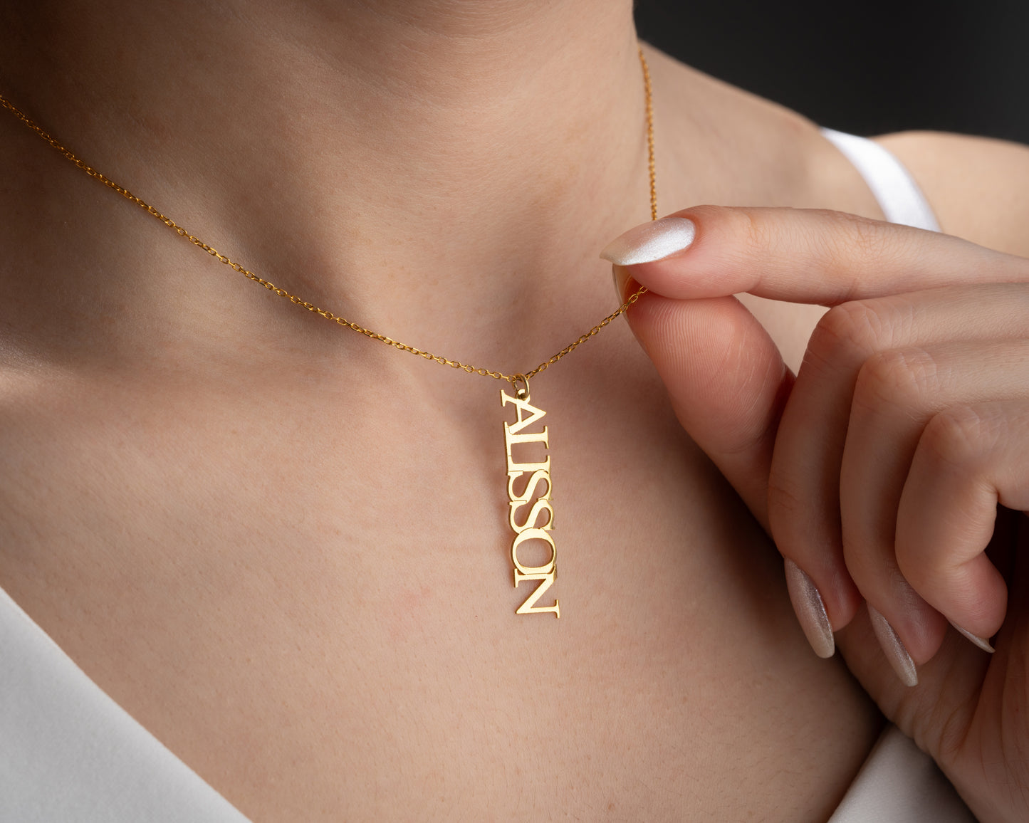 Adorness Vertical Name Necklace