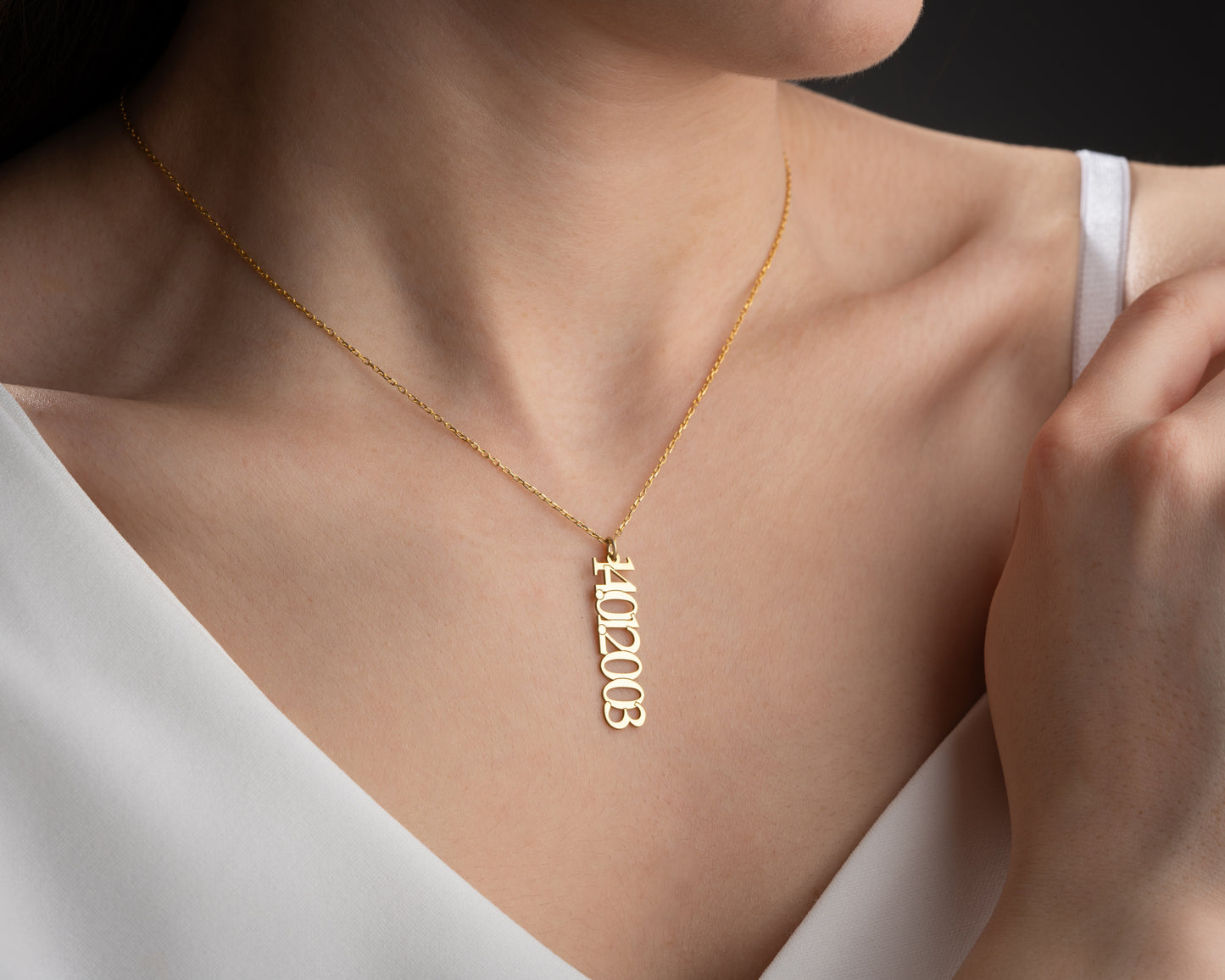 Adorness Vertical Name Necklace