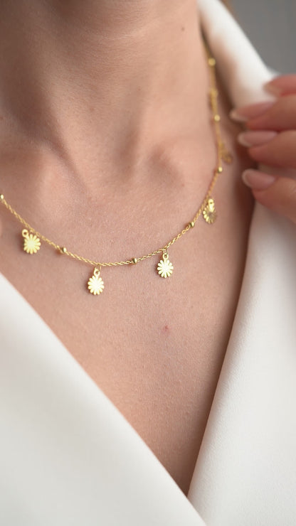 Daisy Sattelite Necklace